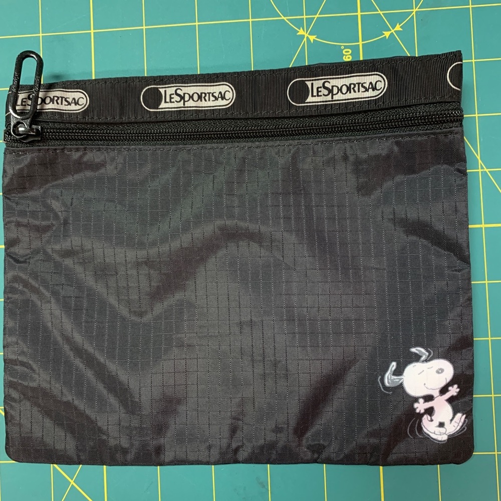 Snoopy & Woodstock LeSportsac Black Zipped pouch